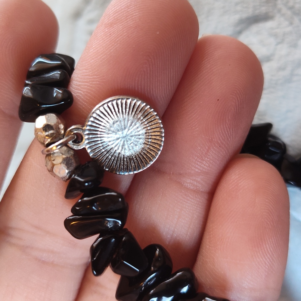 ⭐ 10 /$10 Black obsidian initial T stone stretchy bracelet - Picture 3 of 5